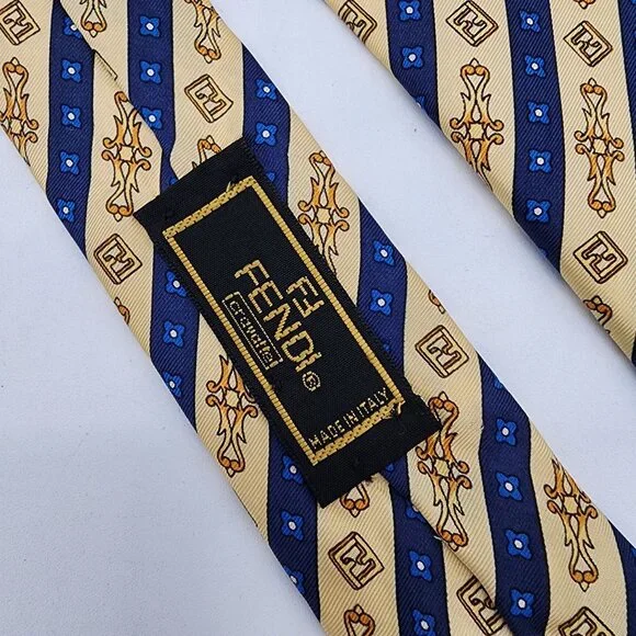 Fendi Cravatte 100% Silk Tie - Picture 4 of 6